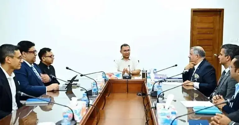 প্রধানমন্ত্রীর সঙ্গে বৈঠক করে অ্যামচেম বাংলাদেশের নির্বাহী কমিটির প্রতিনিধিদল